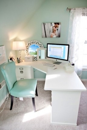 love-this-space-especially-the-color-so-want-this-as-my-writing-place.jpg